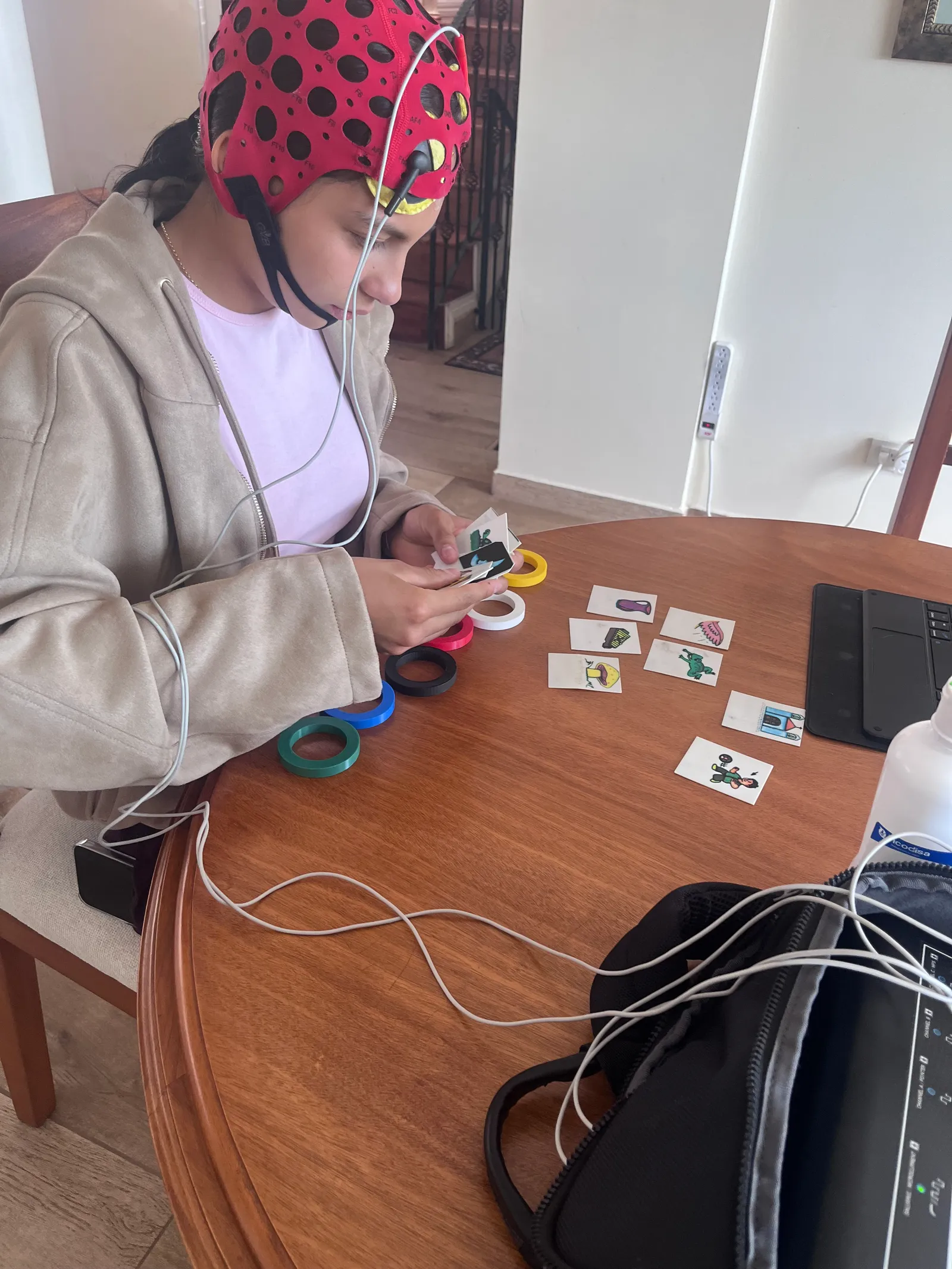 Adolescente en una evaluación neuropsicológica a domicilio en Quito